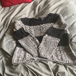 Gap sweater
